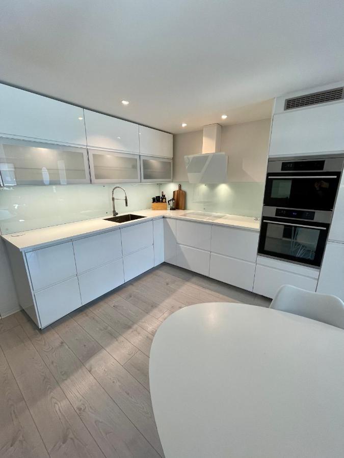 Luxury Apartement Close To City Centre With Free Parking Tromsø Eksteriør billede